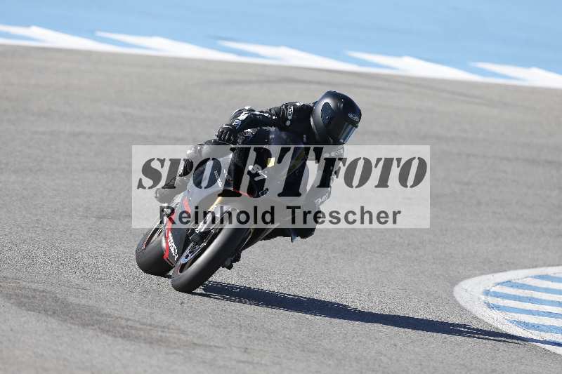 /02 28.-31.01.2025 Moto Center Thun Jerez/gruen-green/81